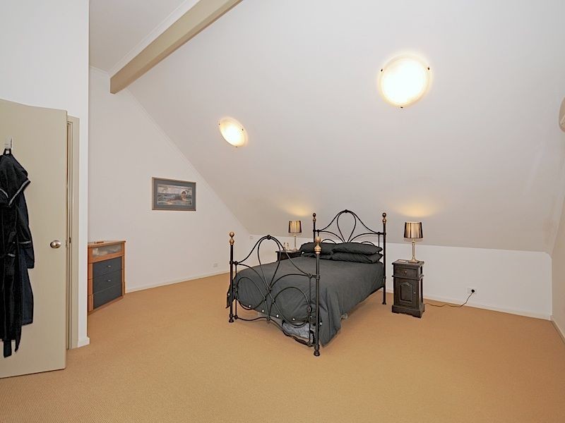 1 Ashridge Turn, Canning Vale WA 6155