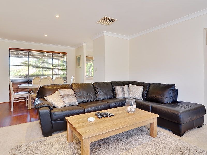 19 Anscombe Loop, Leeming WA 6149