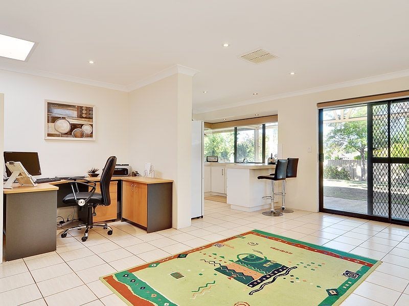 19 Anscombe Loop, Leeming WA 6149