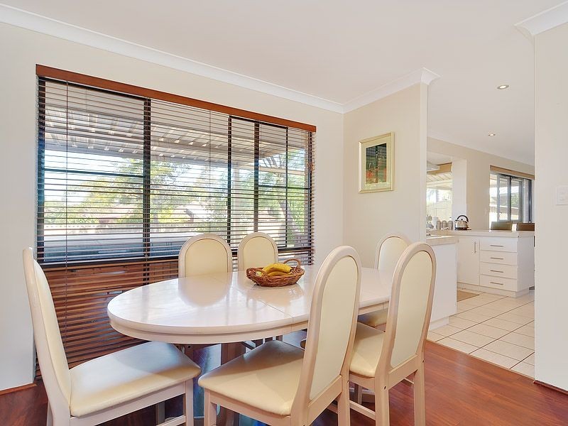19 Anscombe Loop, Leeming WA 6149