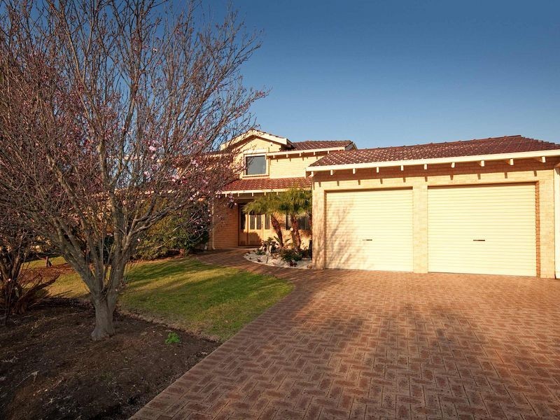 3 Olsen Court, Leeming WA 6149