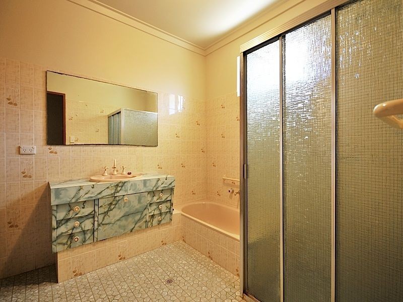 10 Findlay Road, Leeming WA 6149