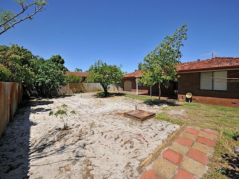 10 Findlay Road, Leeming WA 6149