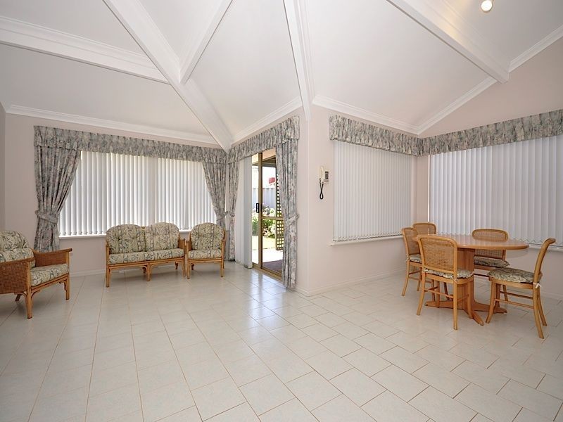 12A Smokewood Place, Leeming WA 6149