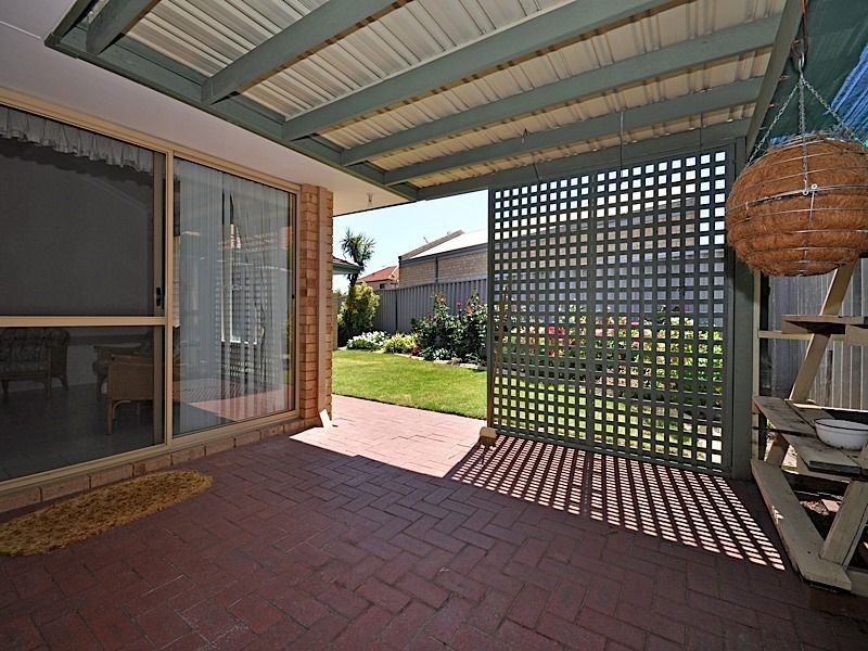 12A Smokewood Place, Leeming WA 6149