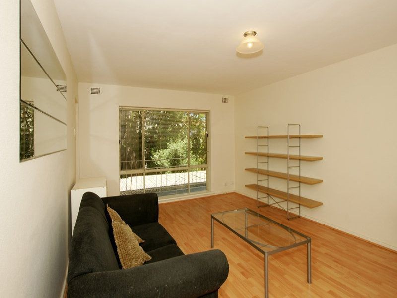 14/4 Comer Street, Como WA 6152