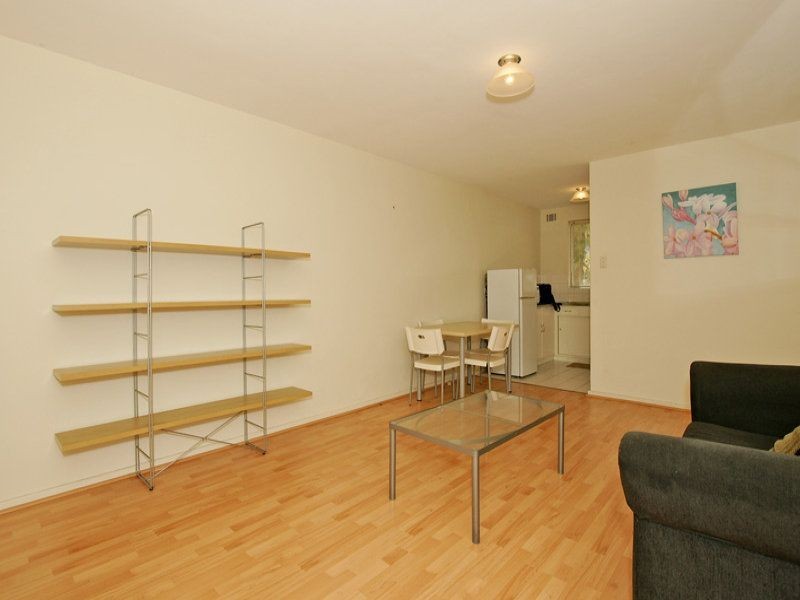 14/4 Comer Street, Como WA 6152