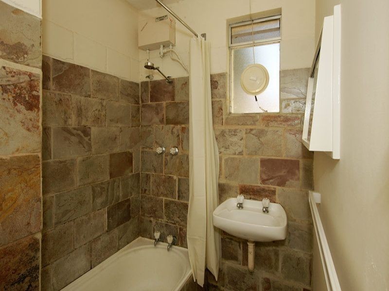 14/4 Comer Street, Como WA 6152