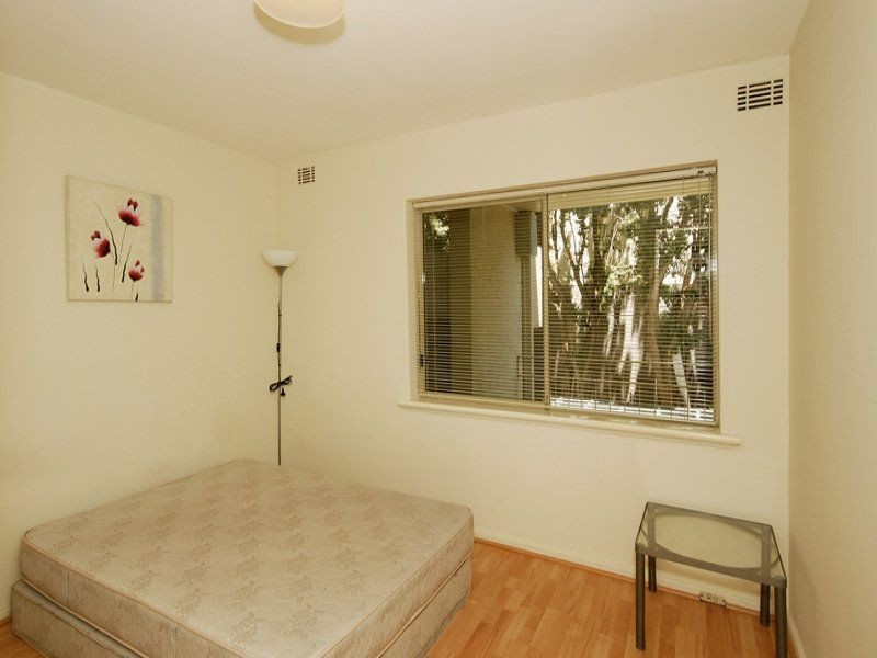 14/4 Comer Street, Como WA 6152