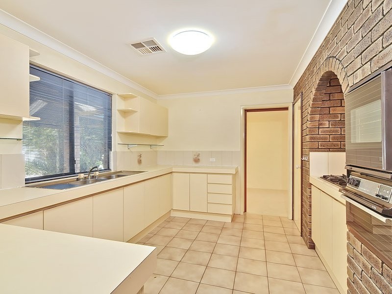 32 Marlene Way, Bibra Lake WA 6163