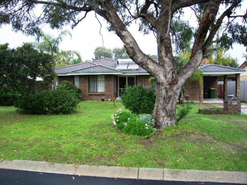 32 Marlene Way, Bibra Lake WA 6163