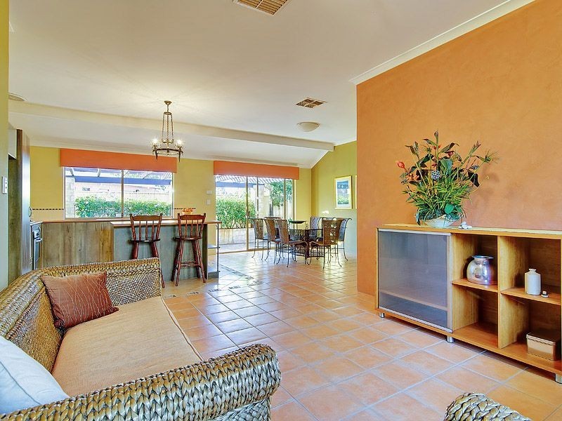 4/85-87 Leach Highway, Wilson WA 6107