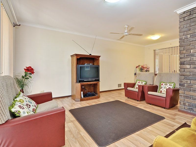 411 High Road, Parkwood WA 6147