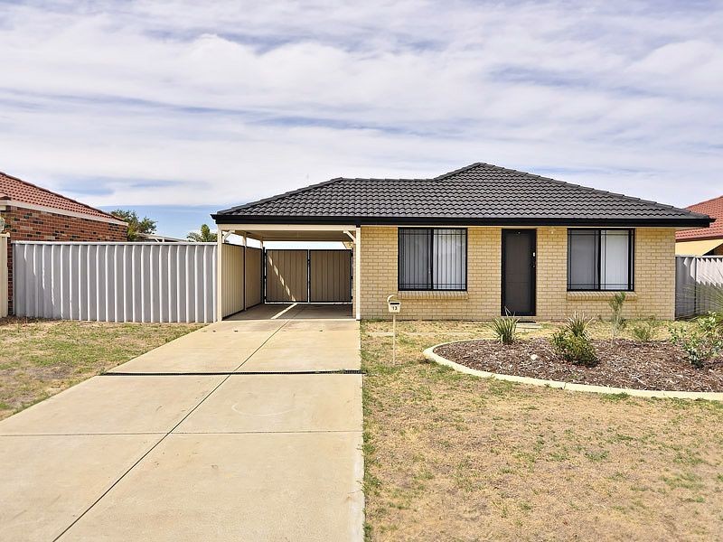 13 Leghorn Road, Orelia WA 6167