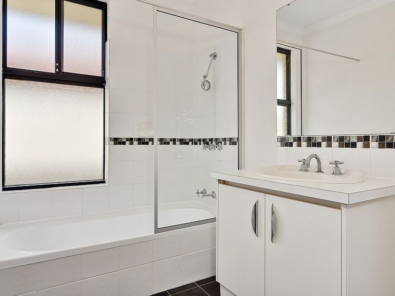 13 Leghorn Road, Orelia WA 6167