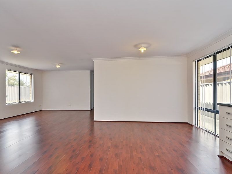 13 Leghorn Road, Orelia WA 6167