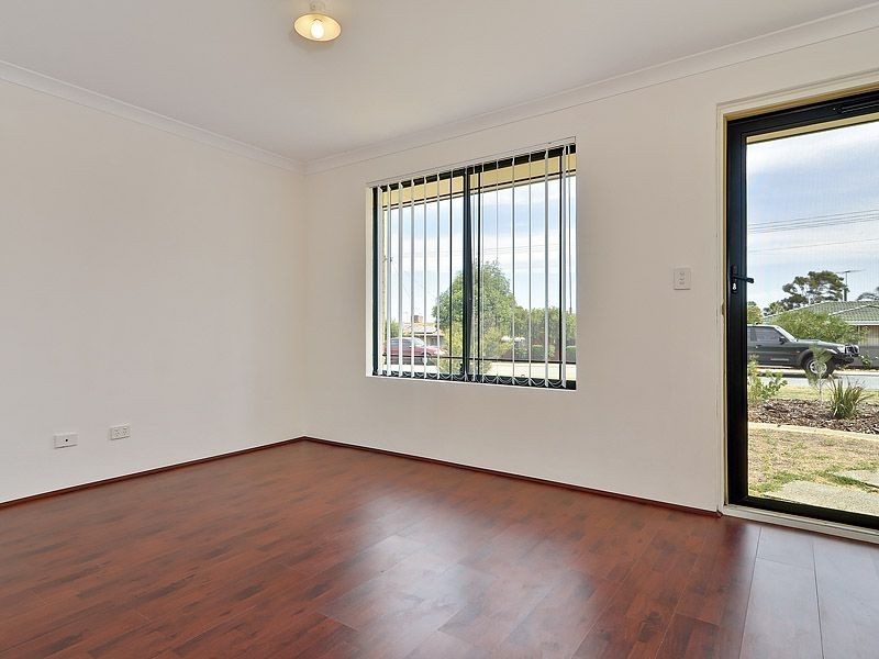 13 Leghorn Road, Orelia WA 6167