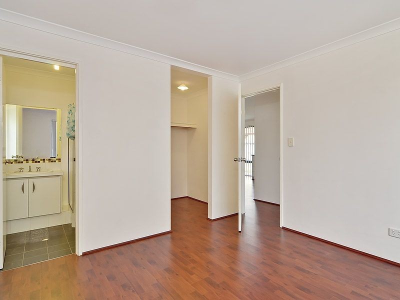 13 Leghorn Road, Orelia WA 6167