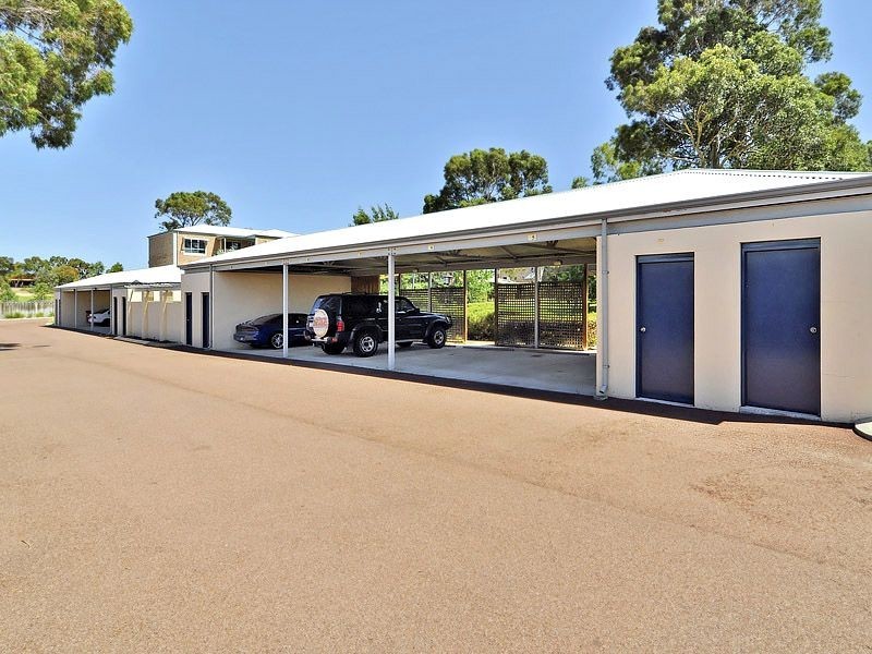 8/15 Friar John Way, Coolbellup WA 6163