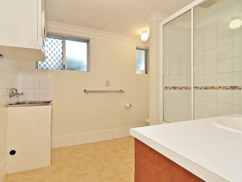 8/15 Friar John Way, Coolbellup WA 6163
