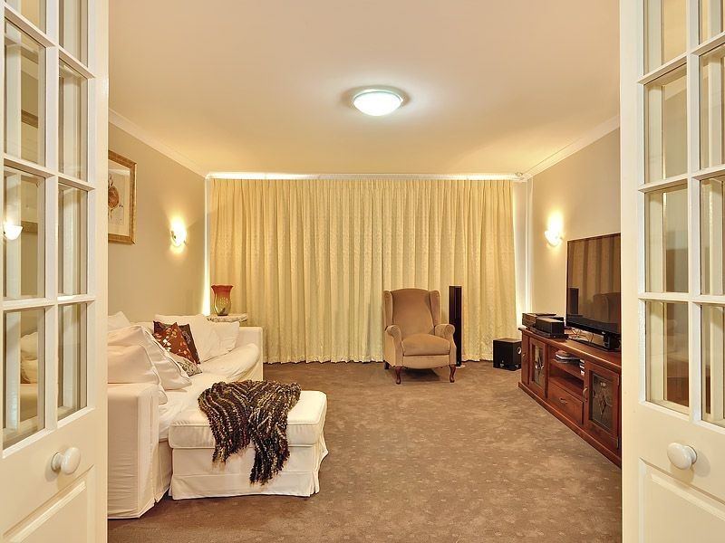 10 Strutt Parkway, Southern River WA 6110