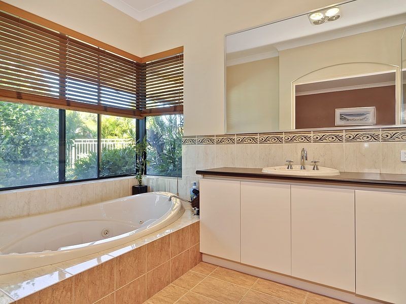 10 Strutt Parkway, Southern River WA 6110