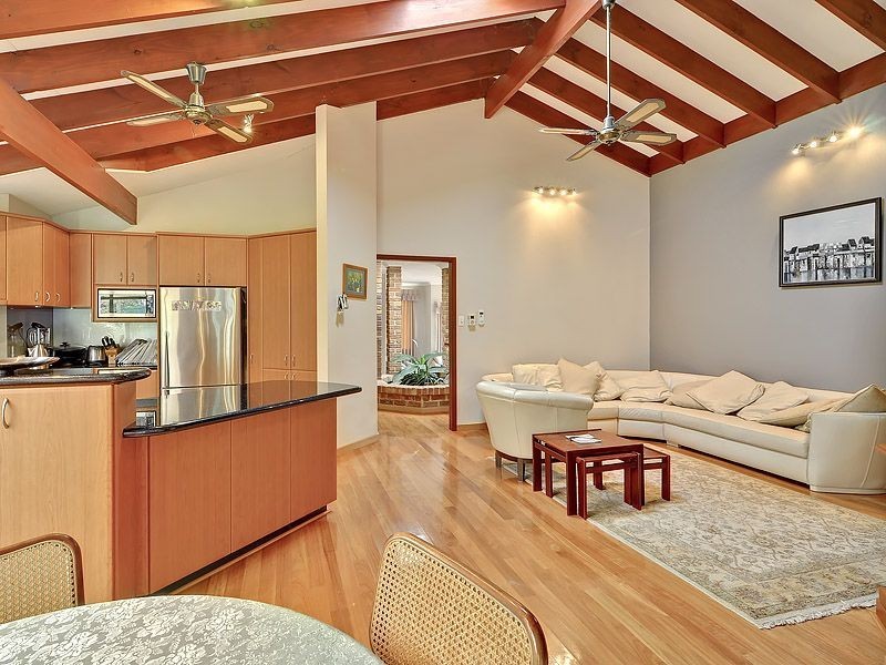 6 Liddell Heights, Leeming WA 6149