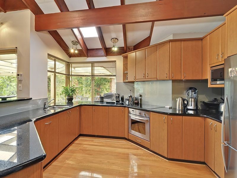 6 Liddell Heights, Leeming WA 6149