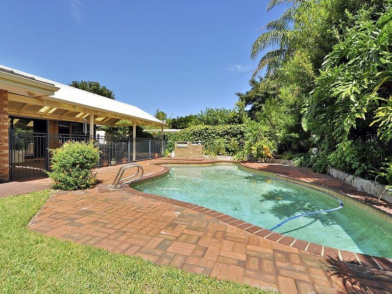 98 Apsley Road, Willetton WA 6155