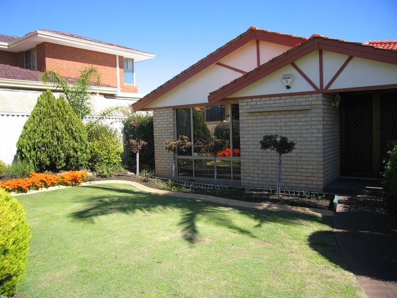 6 Heatherlea Parkway, Leeming WA 6149