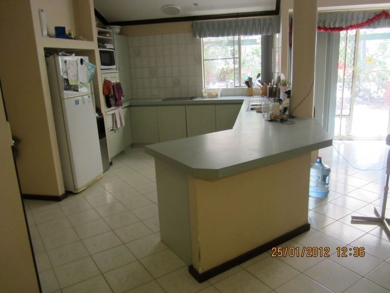 32 Kenby Chase, Wandi WA 6167