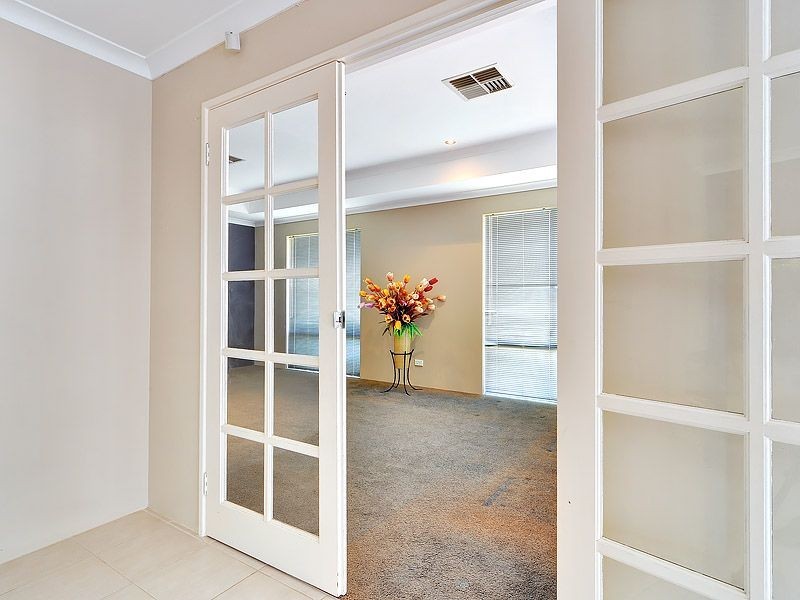 9 Beesley Court, Success WA 6164