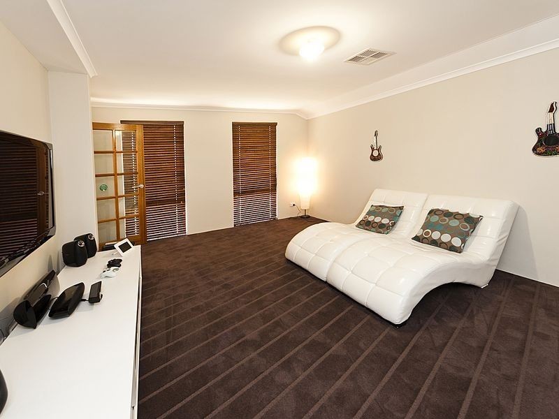 25 The Bridgeway, Canning Vale WA 6155