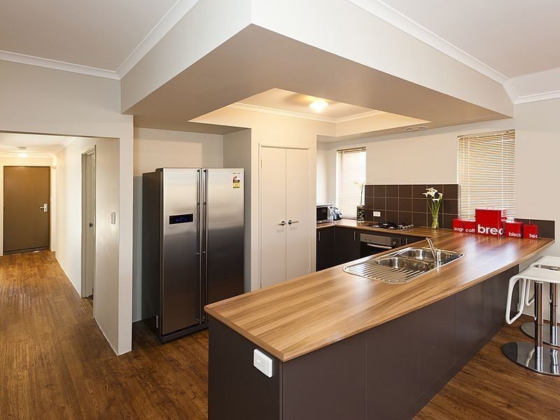 25 The Bridgeway, Canning Vale WA 6155