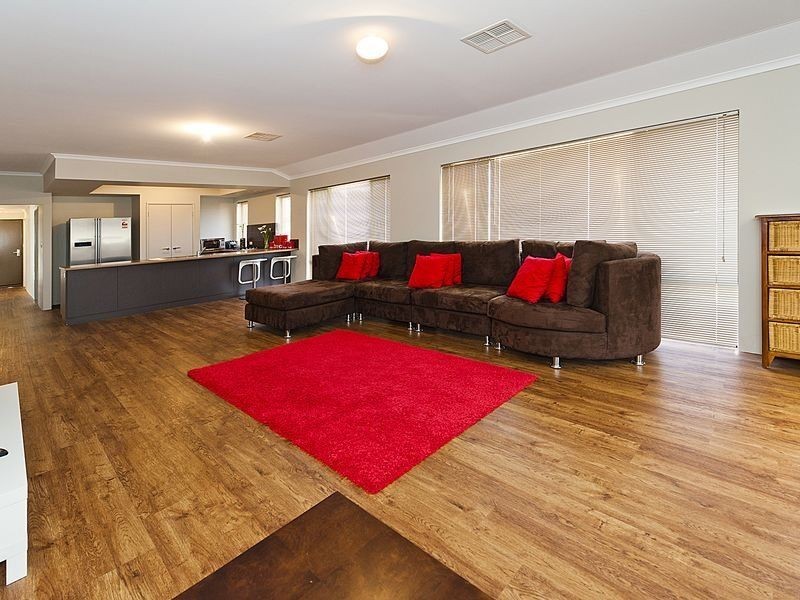 25 The Bridgeway, Canning Vale WA 6155