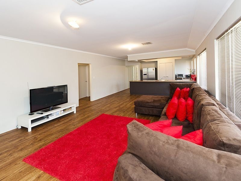 25 The Bridgeway, Canning Vale WA 6155