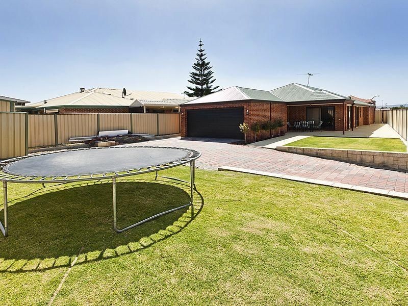 25 The Bridgeway, Canning Vale WA 6155