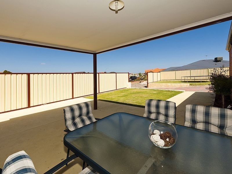 25 The Bridgeway, Canning Vale WA 6155