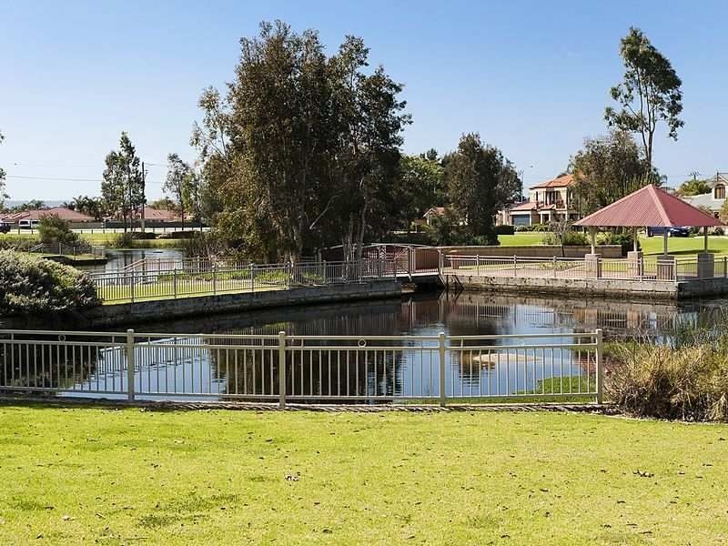 25 The Bridgeway, Canning Vale WA 6155