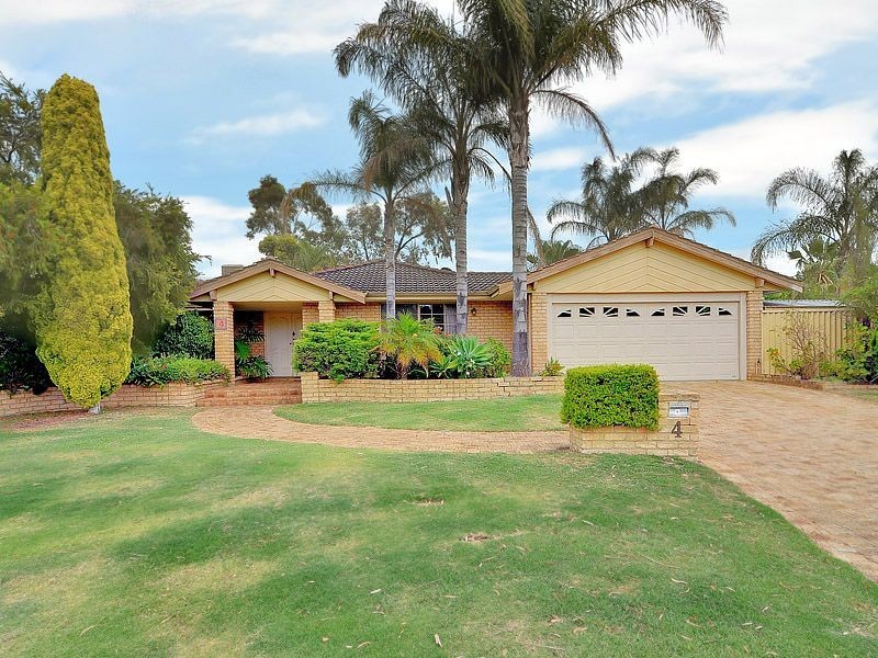 4 Gledhill Way, Leeming WA 6149