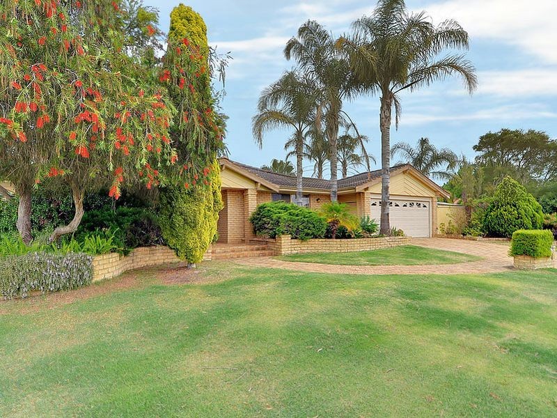 4 Gledhill Way, Leeming WA 6149