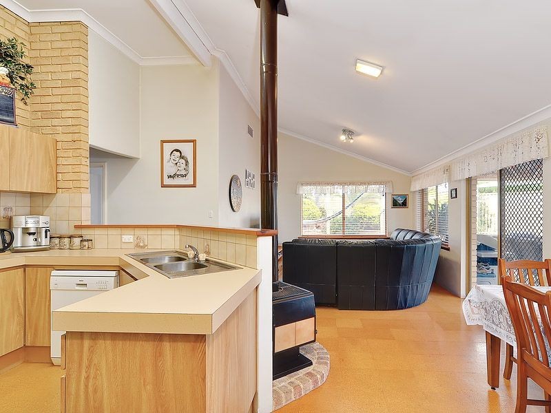 4 Gledhill Way, Leeming WA 6149