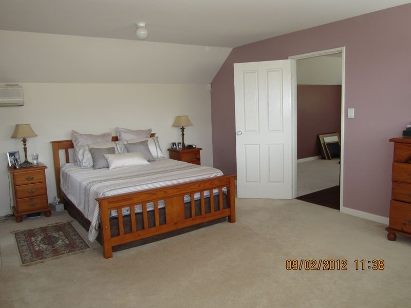 12 Hayton Mews, Atwell WA 6164