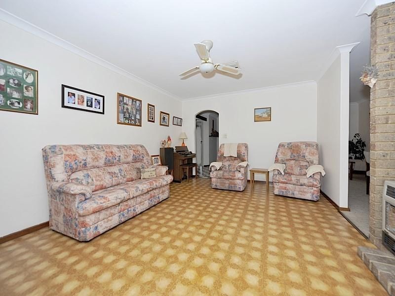 13 Mifflin Place, Leeming WA 6149