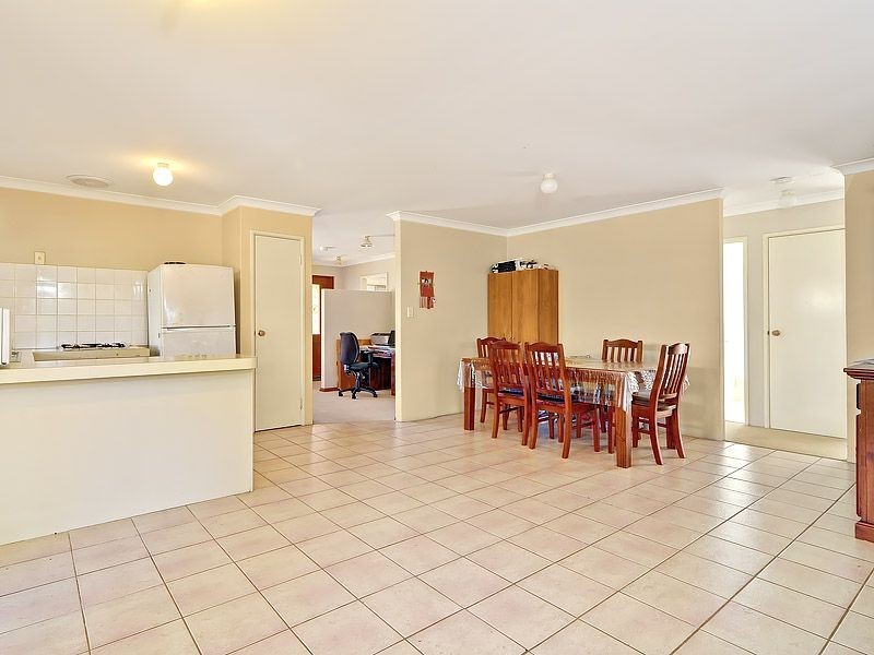 17A Sunshine Place, Bibra Lake WA 6163