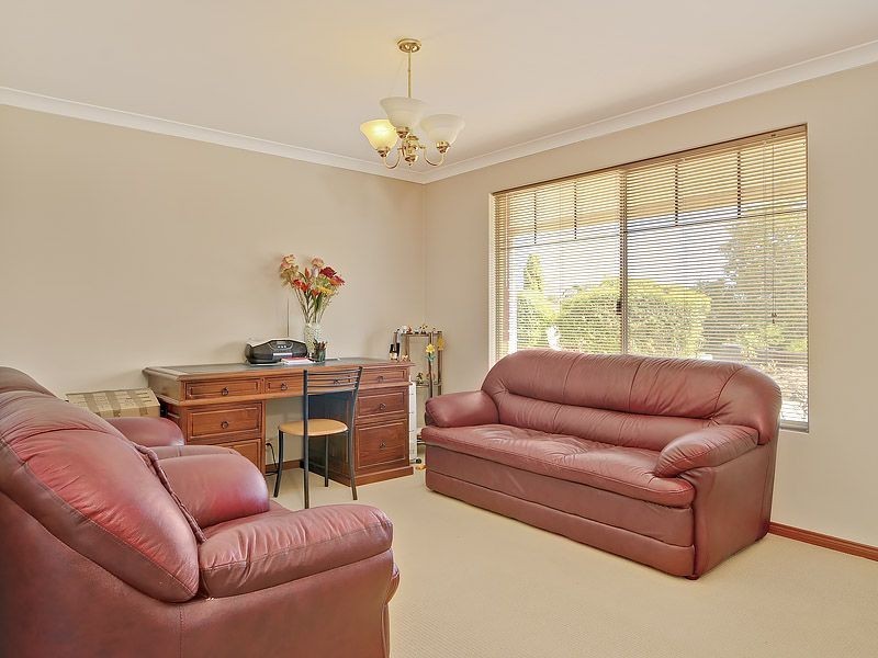17A Sunshine Place, Bibra Lake WA 6163