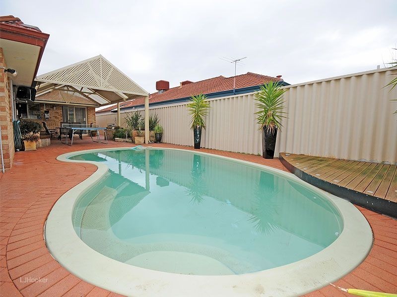 15 Twinbranch Rise, Leeming WA 6149