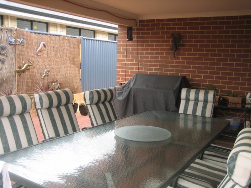 26 Honeydew Bend, Darling Downs WA 6122