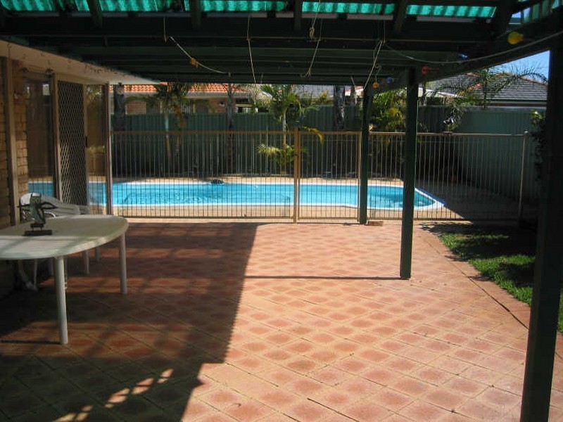 16 Hansted Court, Ballajura WA 6066