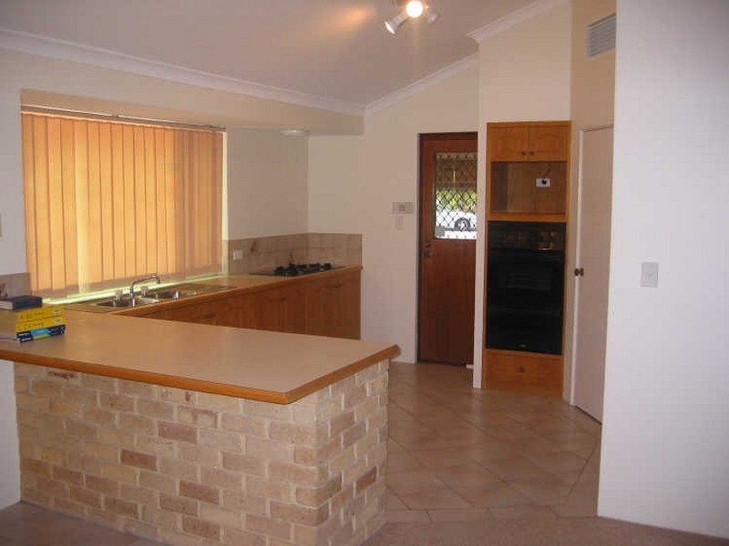 16 Hansted Court, Ballajura WA 6066